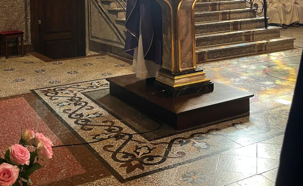 Bénédiction du nouvel Ambon par Mgr Aillet le 22 mars 2026