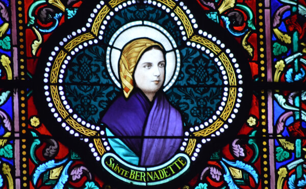 Sainte Bernadette et la foi du monde
